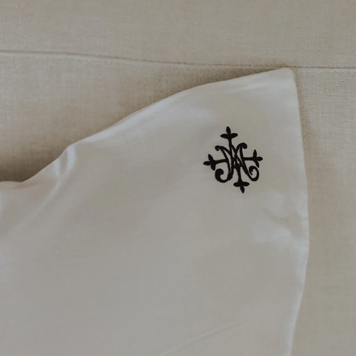 Guardian Angel Comfort Silk Pillowcase - Blessed Bands
