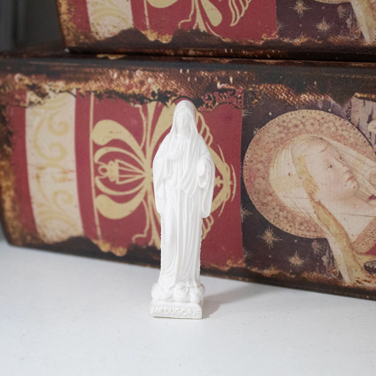 Miracle Mary Queen of Peace Statue – Devotional Faith Art - Blessed Bands